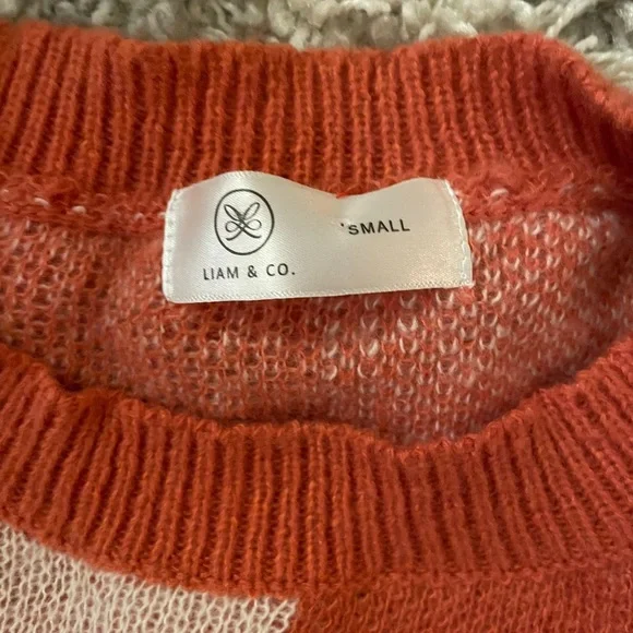 Liam & Co Orange and Cream Checkered Sweater with Floral‎ Design Size Small - Picture 2 of 7